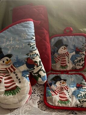 Holiday Snowman Oven Mitt and Pot Holder Set - Red and Blue